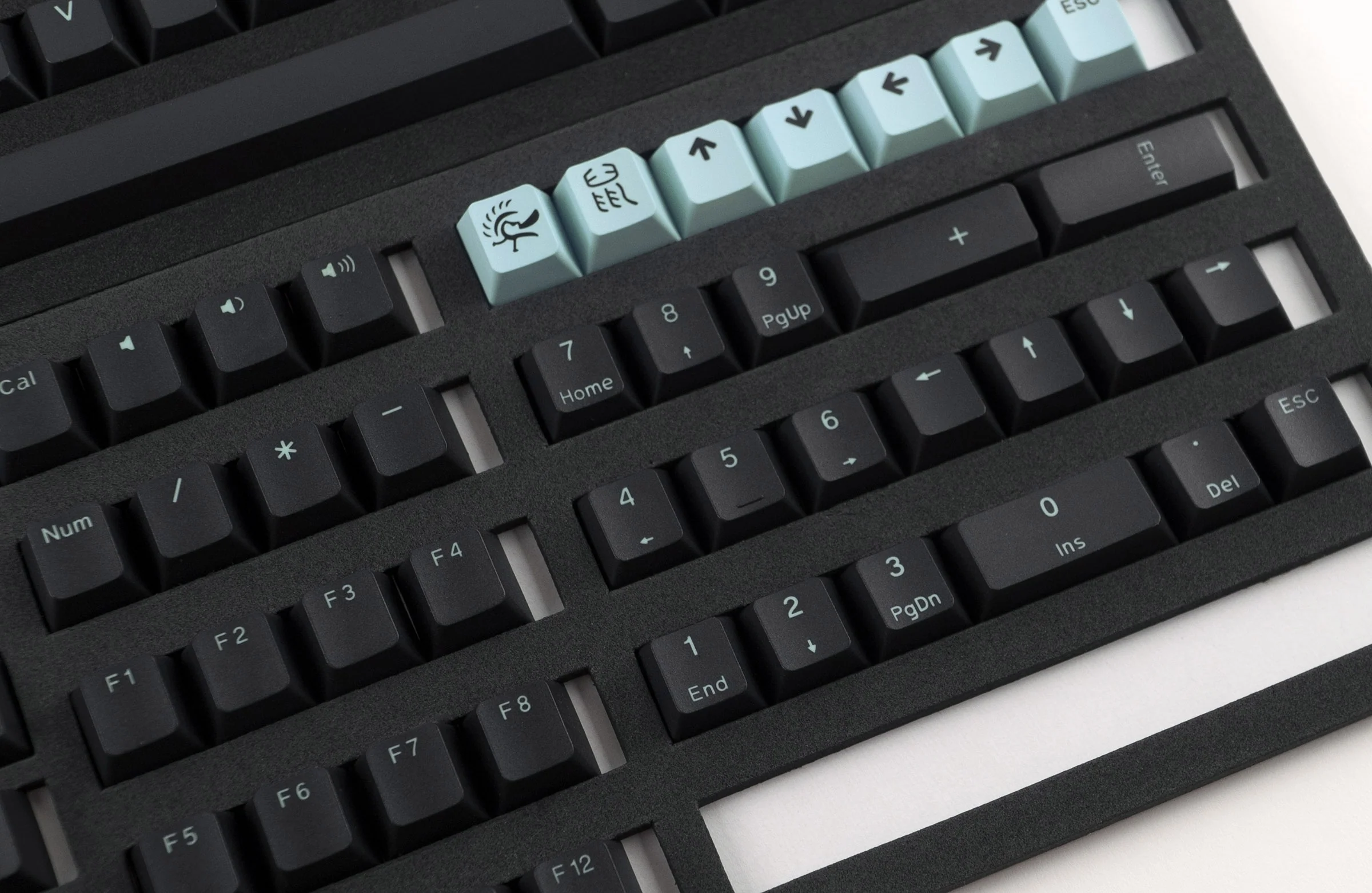 Ducky Ochi Seamless 118 Key Cherry Profile PBT Double Shot Keycap Set - Image 4