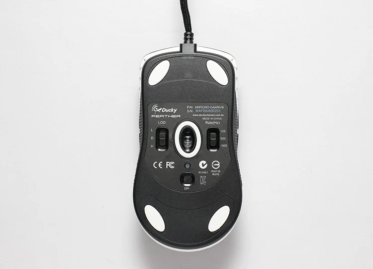 Ducky Black & White Feather Mouse (Huano Blue Microswitch) - Image 5