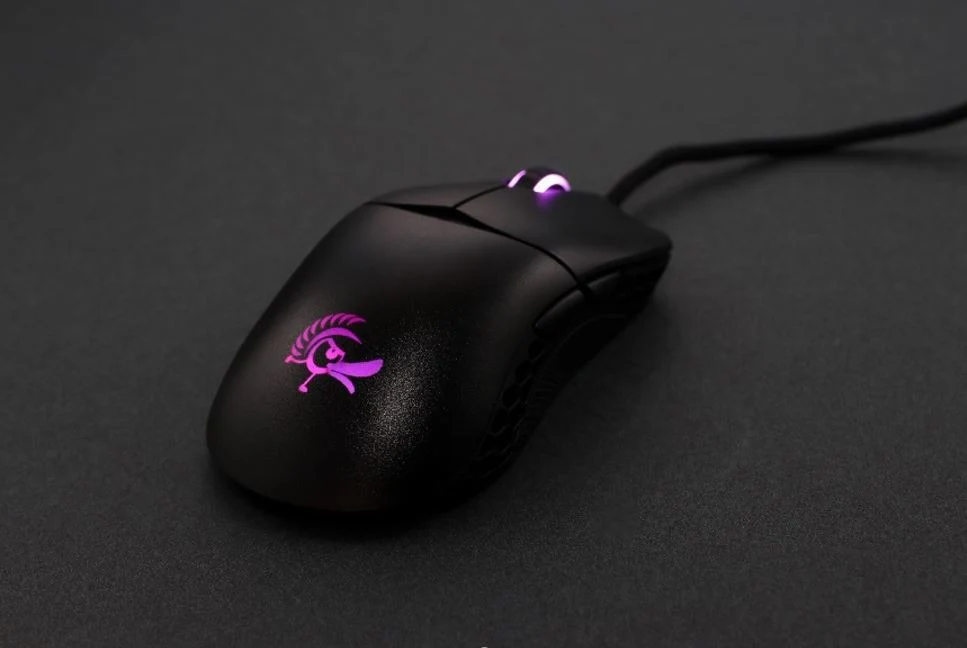 Ducky Feather Mouse 65g SR structure RGB 3389 Sensor Huano Switches - Image 3