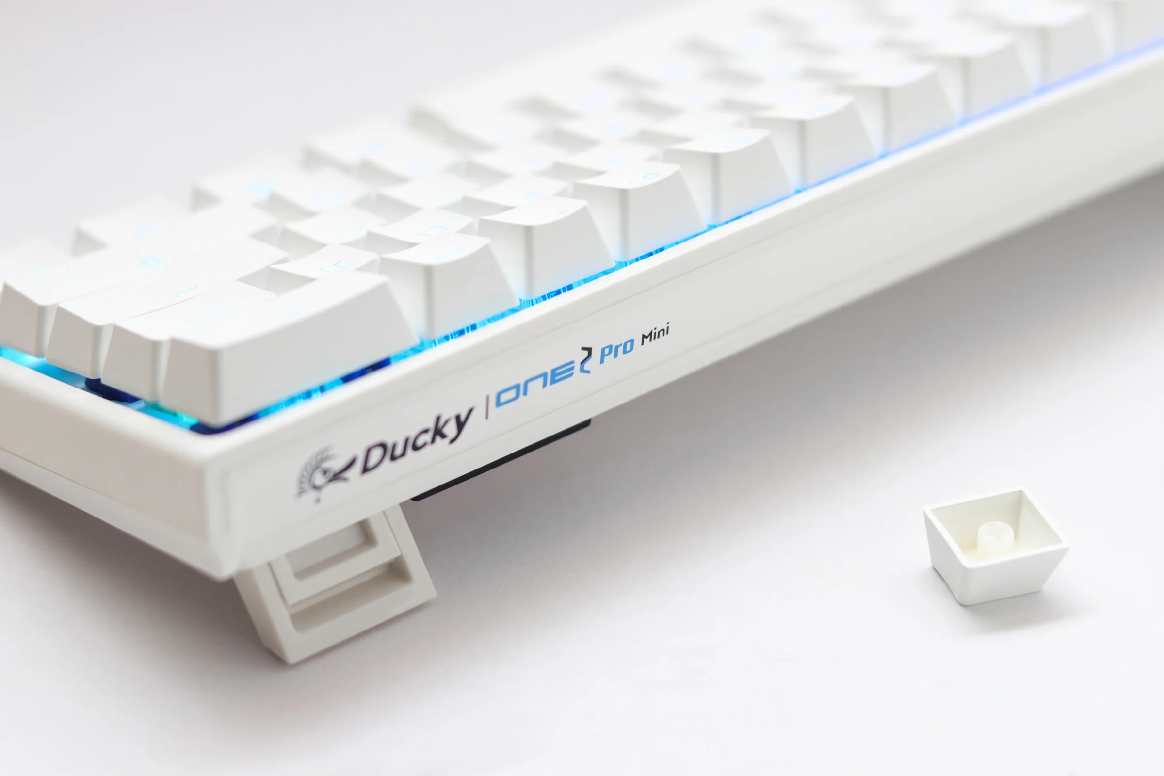 Ducky One 2 Mini Pro Pure White RGB LED 60% Double Shot PBT Mechanical Keyboard - Image 8