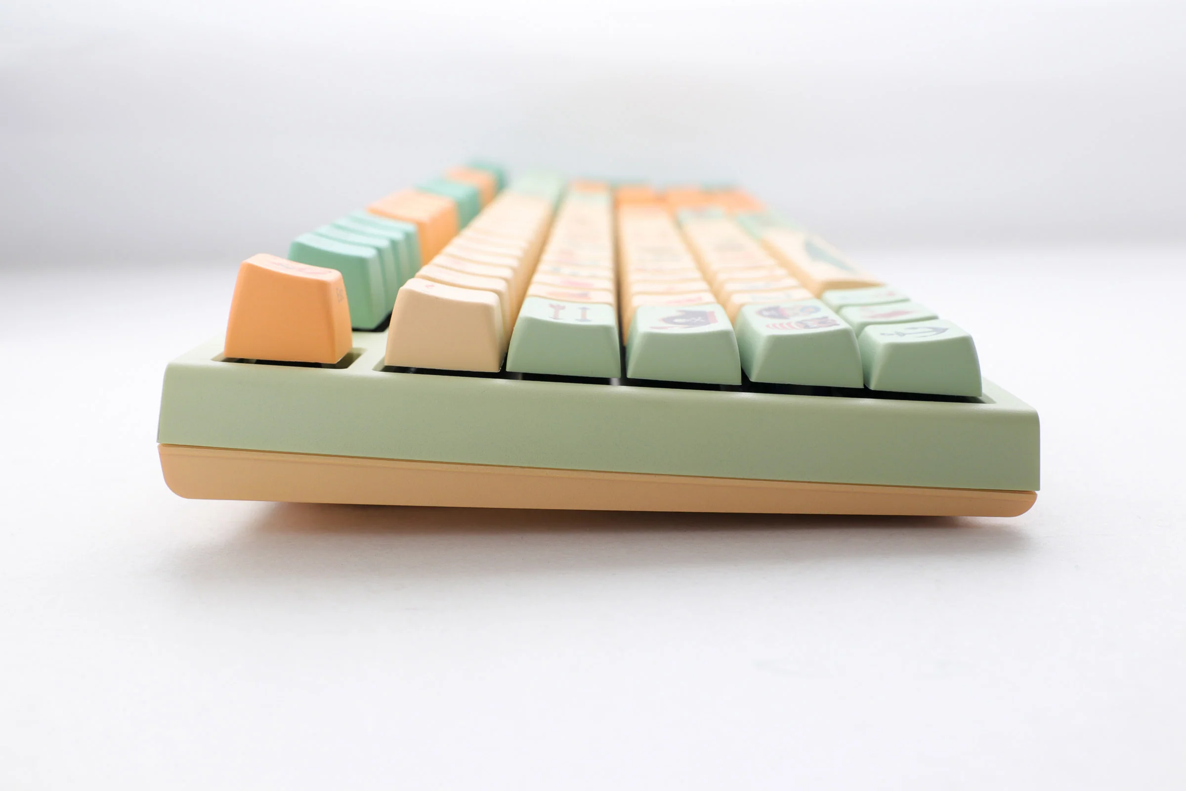 Ducky x Dimanche Peter Pan One 2 Pro Dye Sub PBT Limited Mechanical Keyboard - Image 3