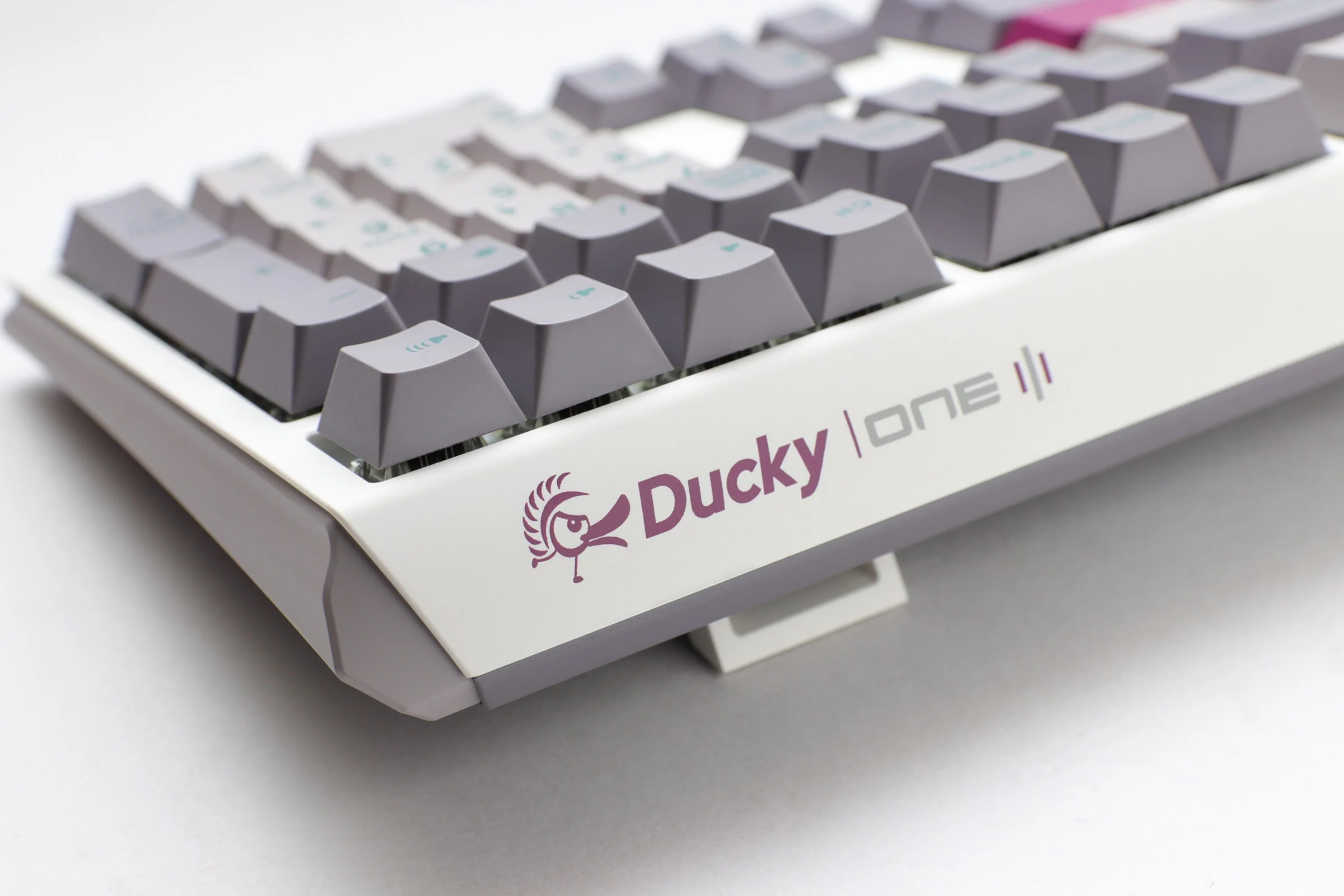 Ducky One 3 Mist Grey Hotswap QUACK Mechanical Keyboard - Image 5
