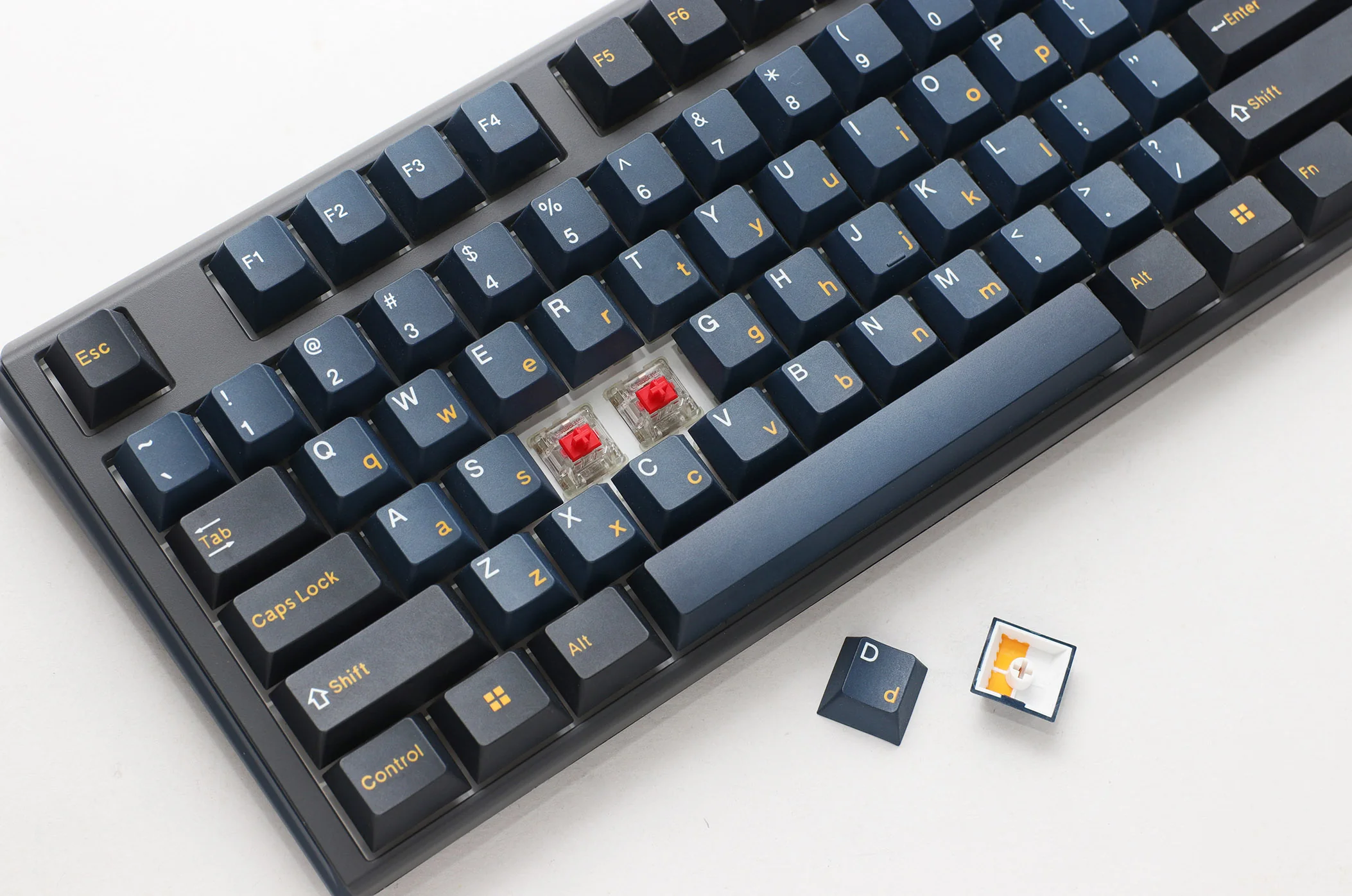 Ducky One 3 Pro Nazca 8K Hotswap RGB Triple Shot PBT Keyboard - Image 8