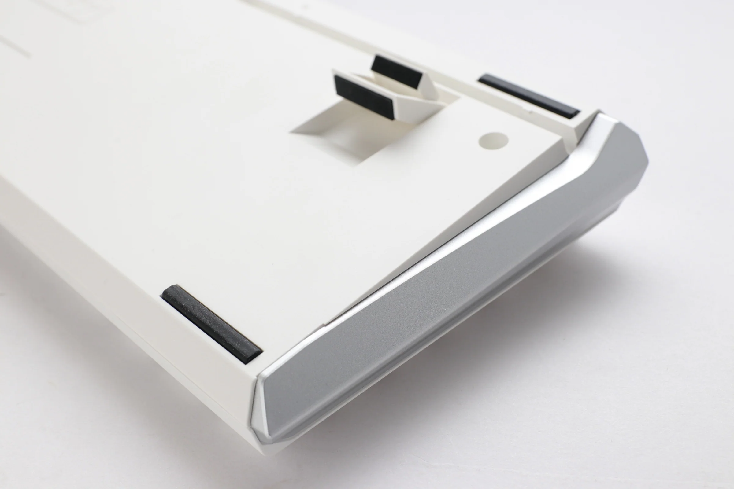 Ducky One 3 Pure White Hotswap RGB Mechanical Keyboard w/ Quack Mechanics - Image 3