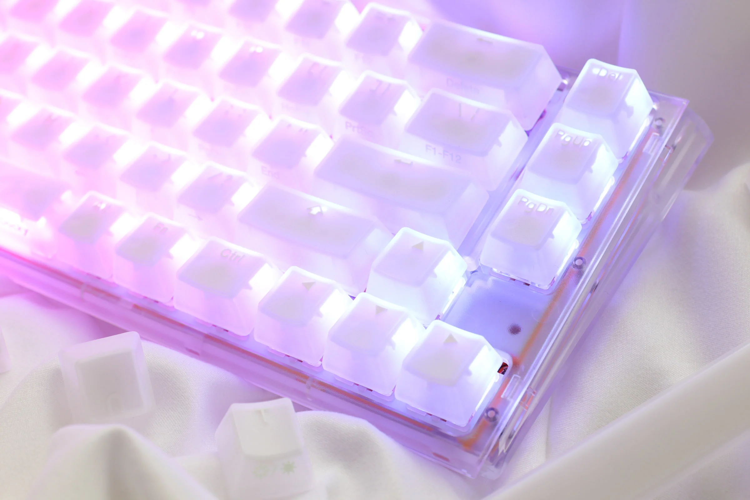Ducky One 3 SF Aura Clear White 65% Hotswap RGB LED Double Shot ABS Mechanical Keyboard - Image 9