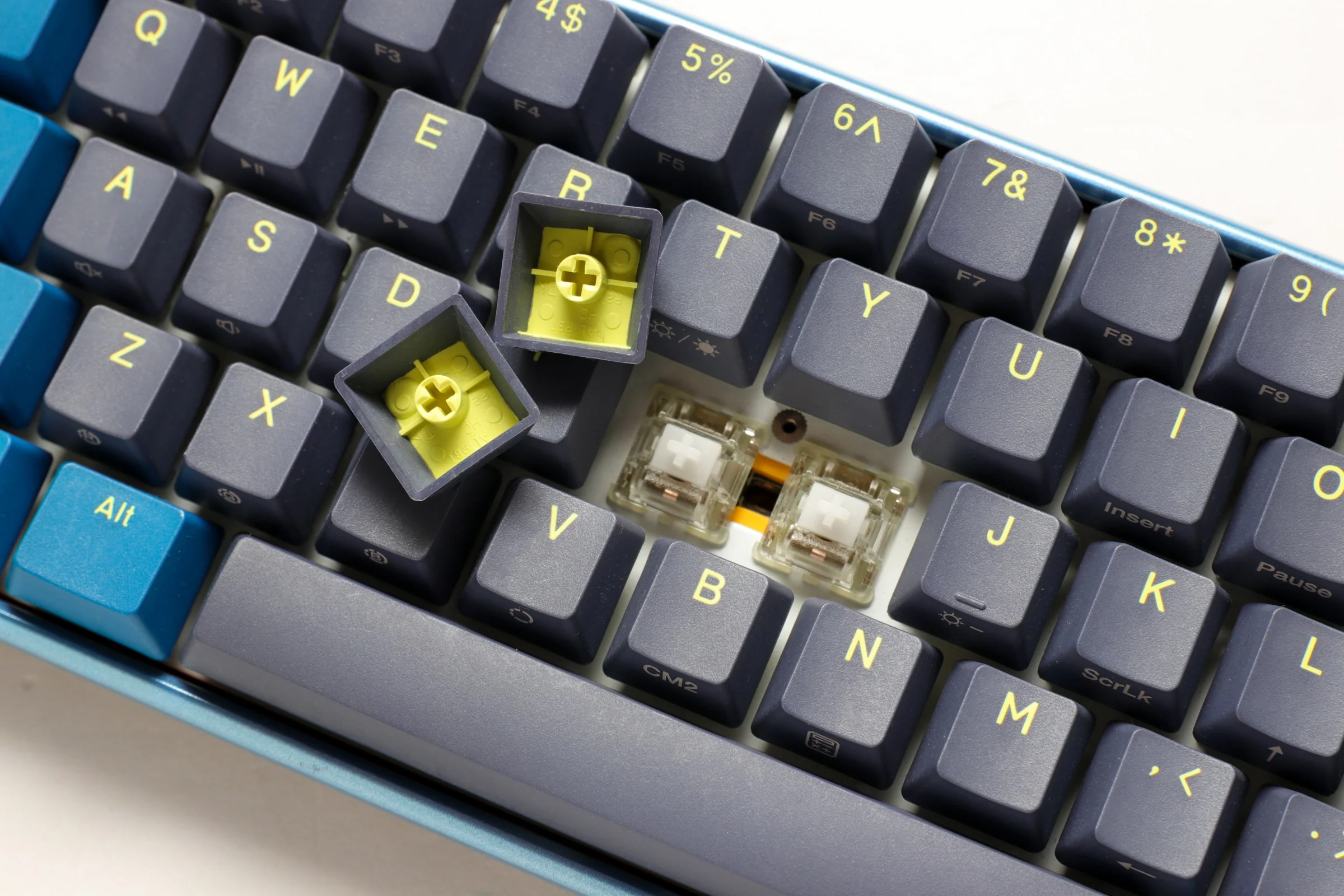 Ducky One 3 Daybreak SF 65% Hotswap RGB Double Shot PBT QUACK Mechanical Keyboard - Image 3