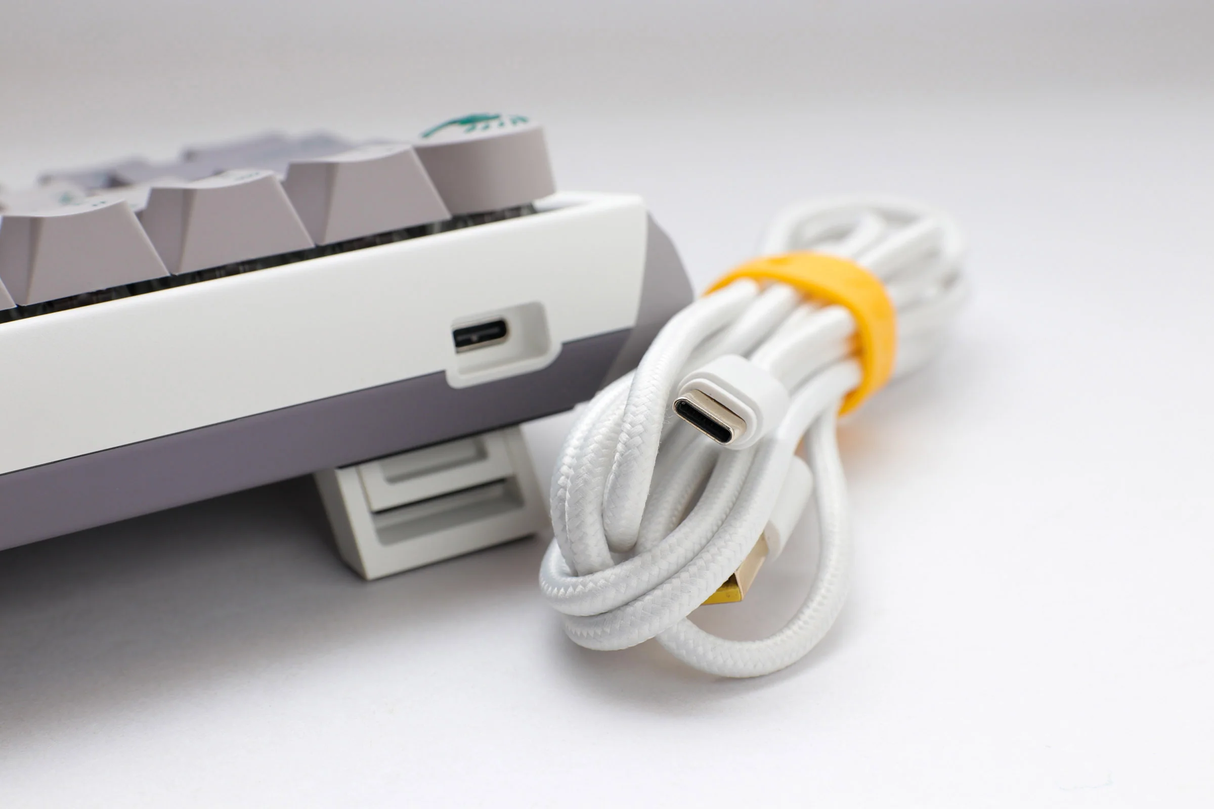 Ducky One 3 SF Mist Grey 65% Hotswap RGB Double Shot PBT QUACK Mechanical Keyboard - Image 7