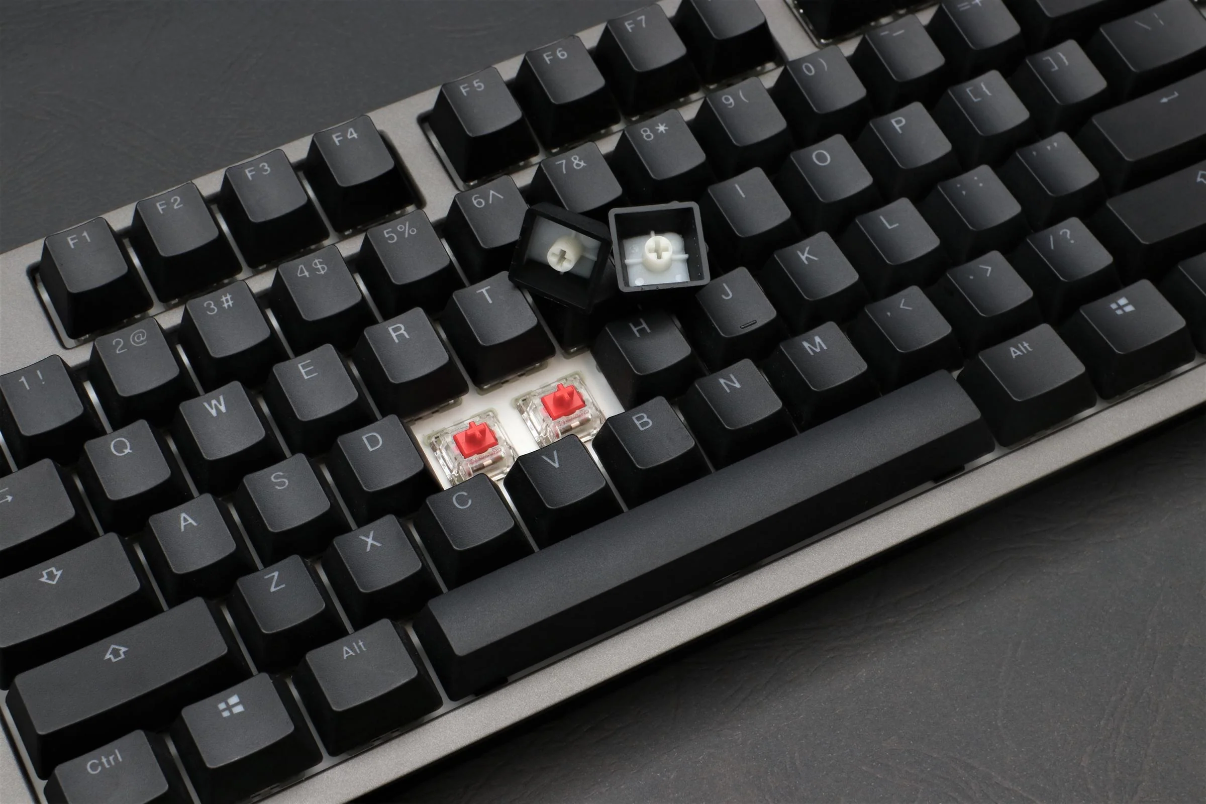 Ducky Shine 7 Gunmetal RGB LED Double Shot PBT Mechanical Keyboard - Image 4