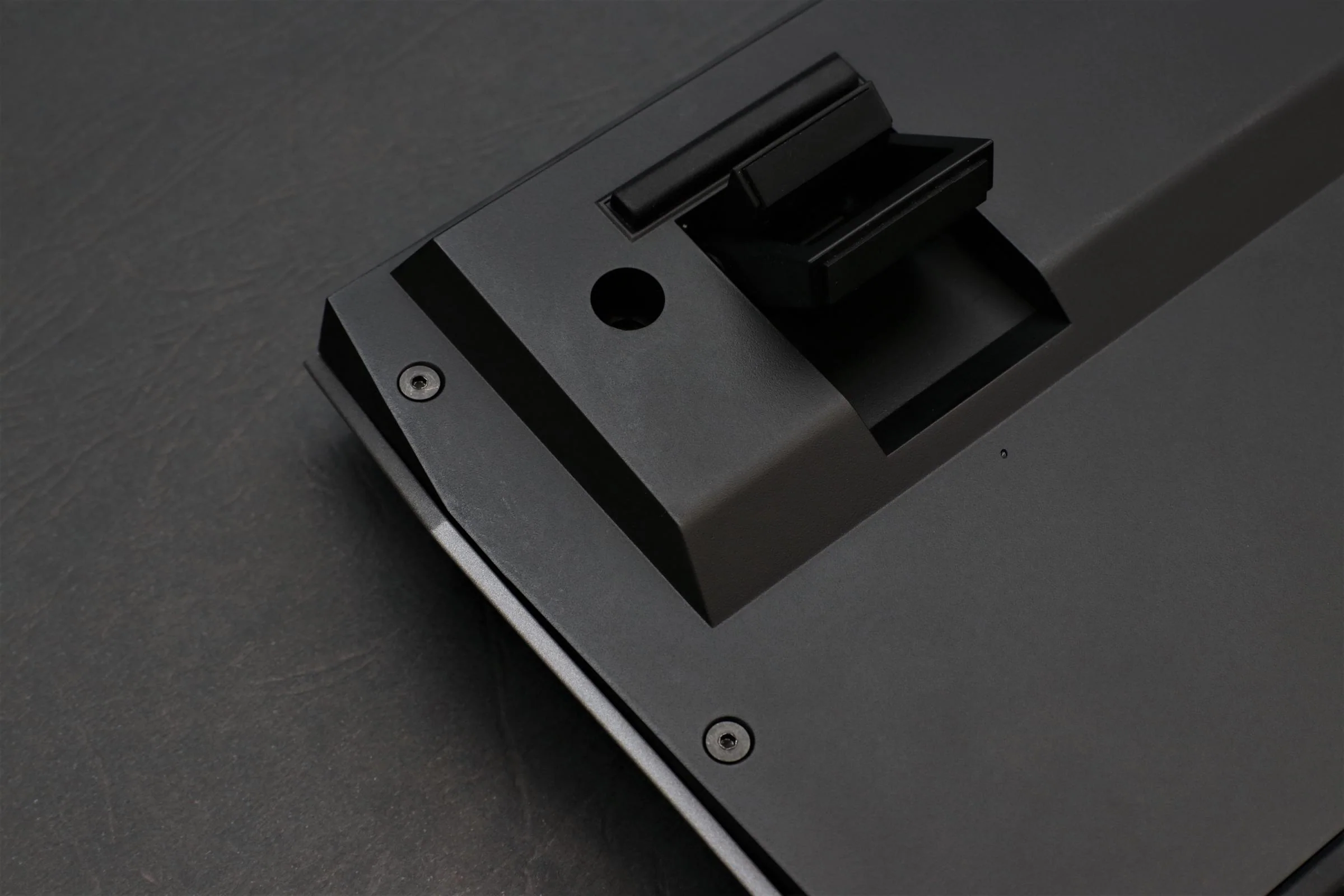 Ducky Shine 7 Gunmetal RGB LED Double Shot PBT Mechanical Keyboard - Image 7