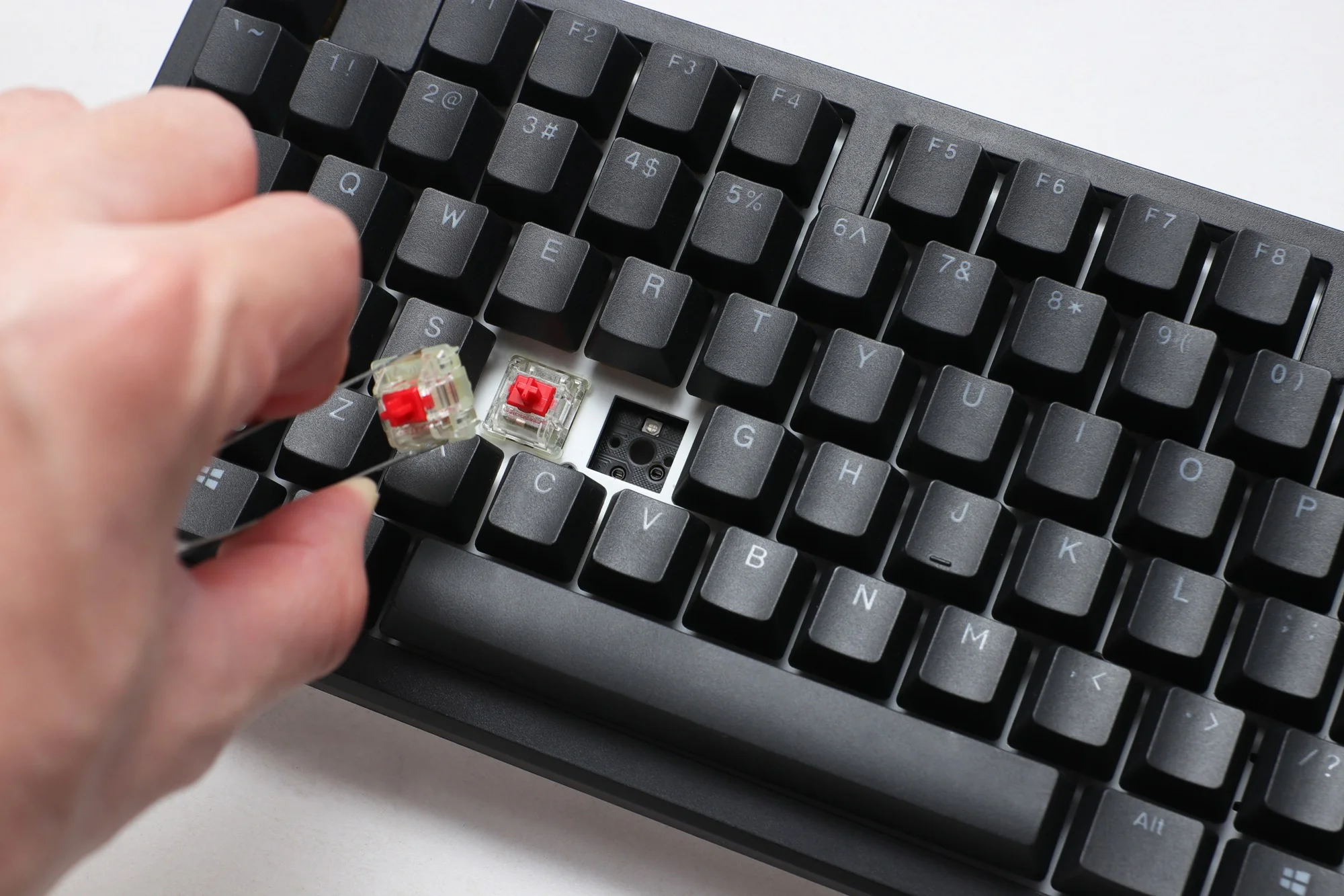Ducky Zero 6108 Classic Hotswap Wireless RGB Mechanical Keyboard - Image 6