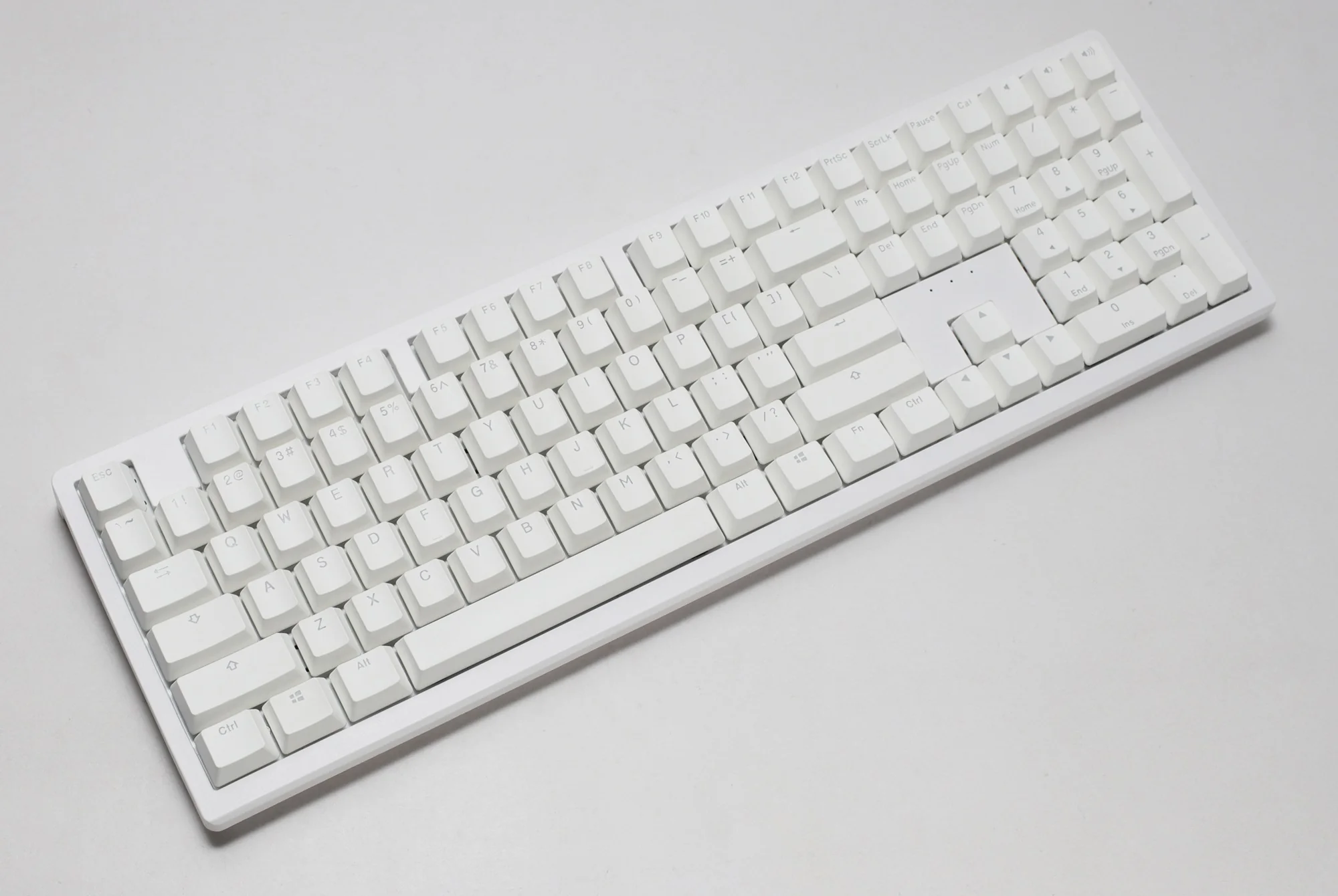 Ducky Zero 6108 White Hotswap Wireless RGB Mechanical Keyboard - Image 2
