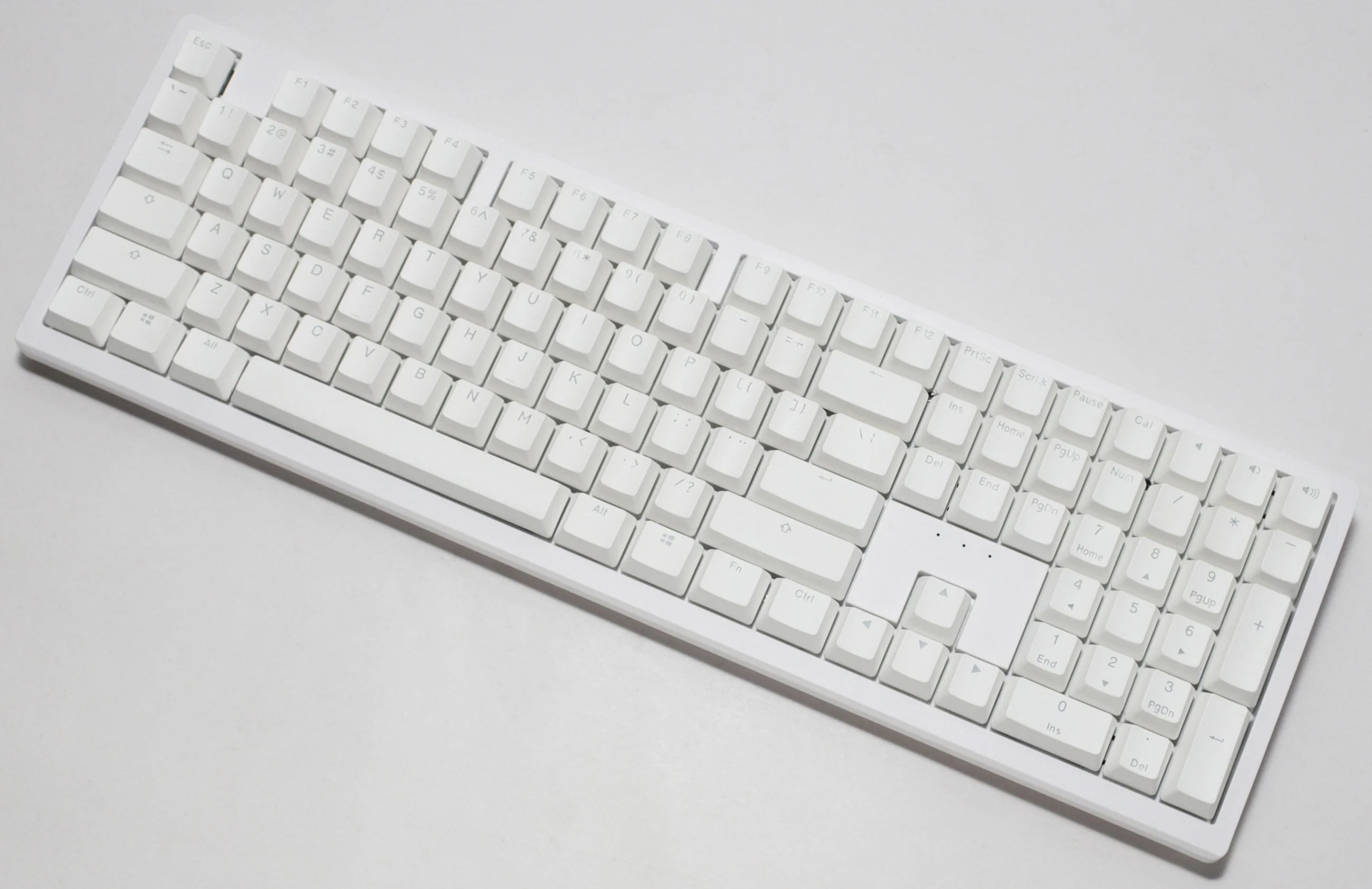 Ducky Zero 6108 White Hotswap Wireless RGB Mechanical Keyboard - Image 3