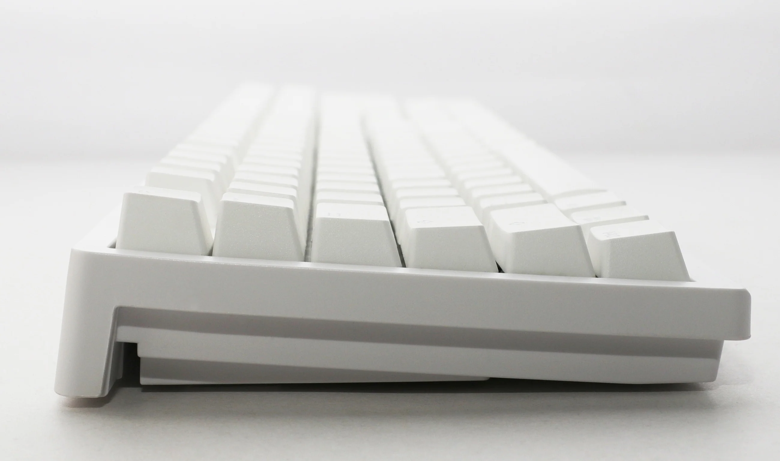 Ducky Zero 6108 White Hotswap Wireless RGB Mechanical Keyboard - Image 7