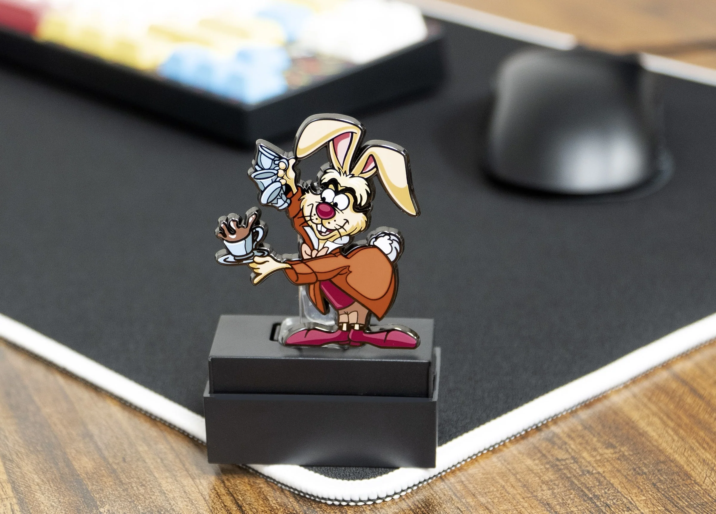 FiGPiN March Hare (607) Collectable Enamel Pin - Image 4