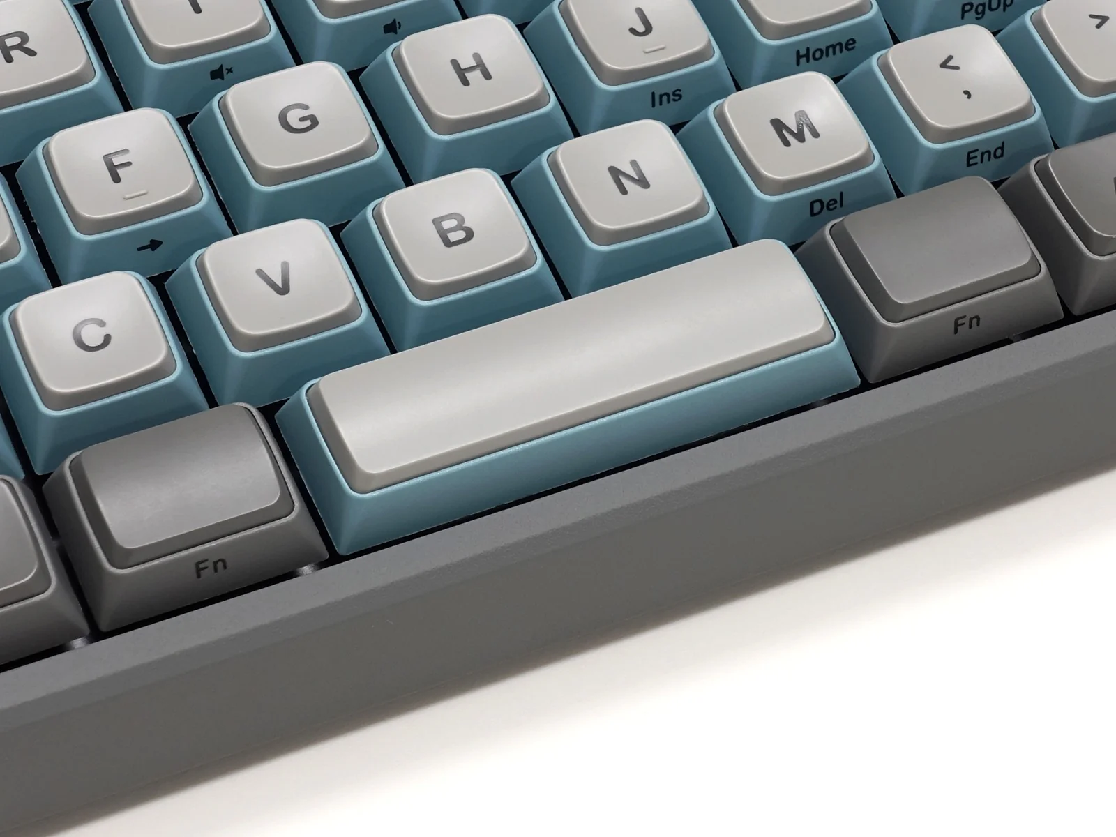 Filco Majestouch Minila R Convertible Sky Grey 60% Bluetooth Double Shot PBT Mechanical Keyboard - Image 11