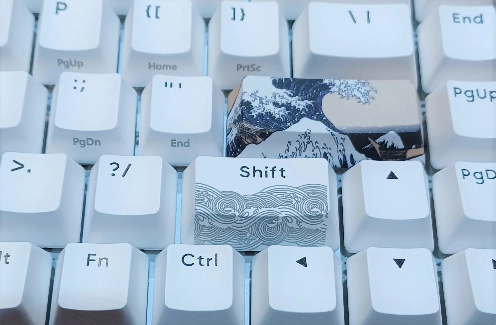 KBParadise V65 Great Wave 65% Hotswap RGB Double Shot PBT Mechanical Keyboard - Image 2