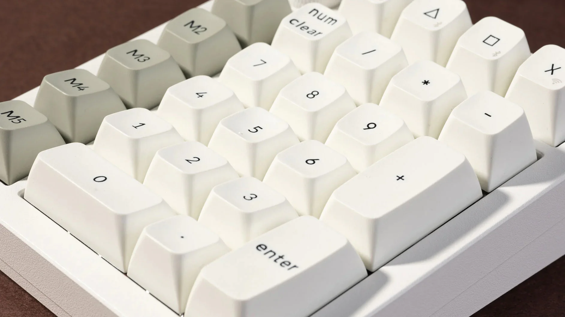 Keychron Q0 Max Aluminum Numpad Wireless Mechanical Keyboard - Image 11