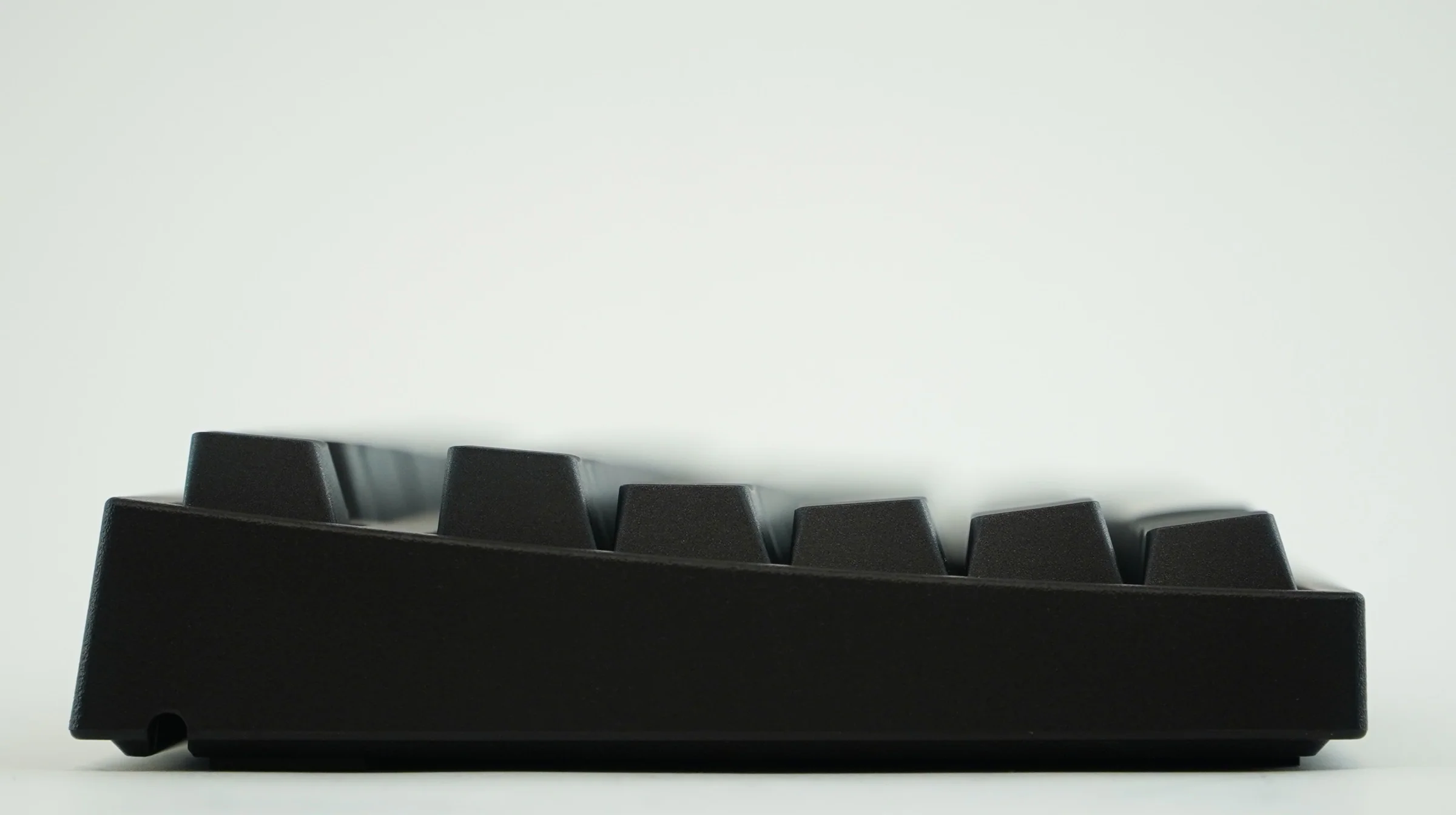 Leopold FC900R OE Black Purple Double Shot PBT Mechanical Keyboard - Image 4