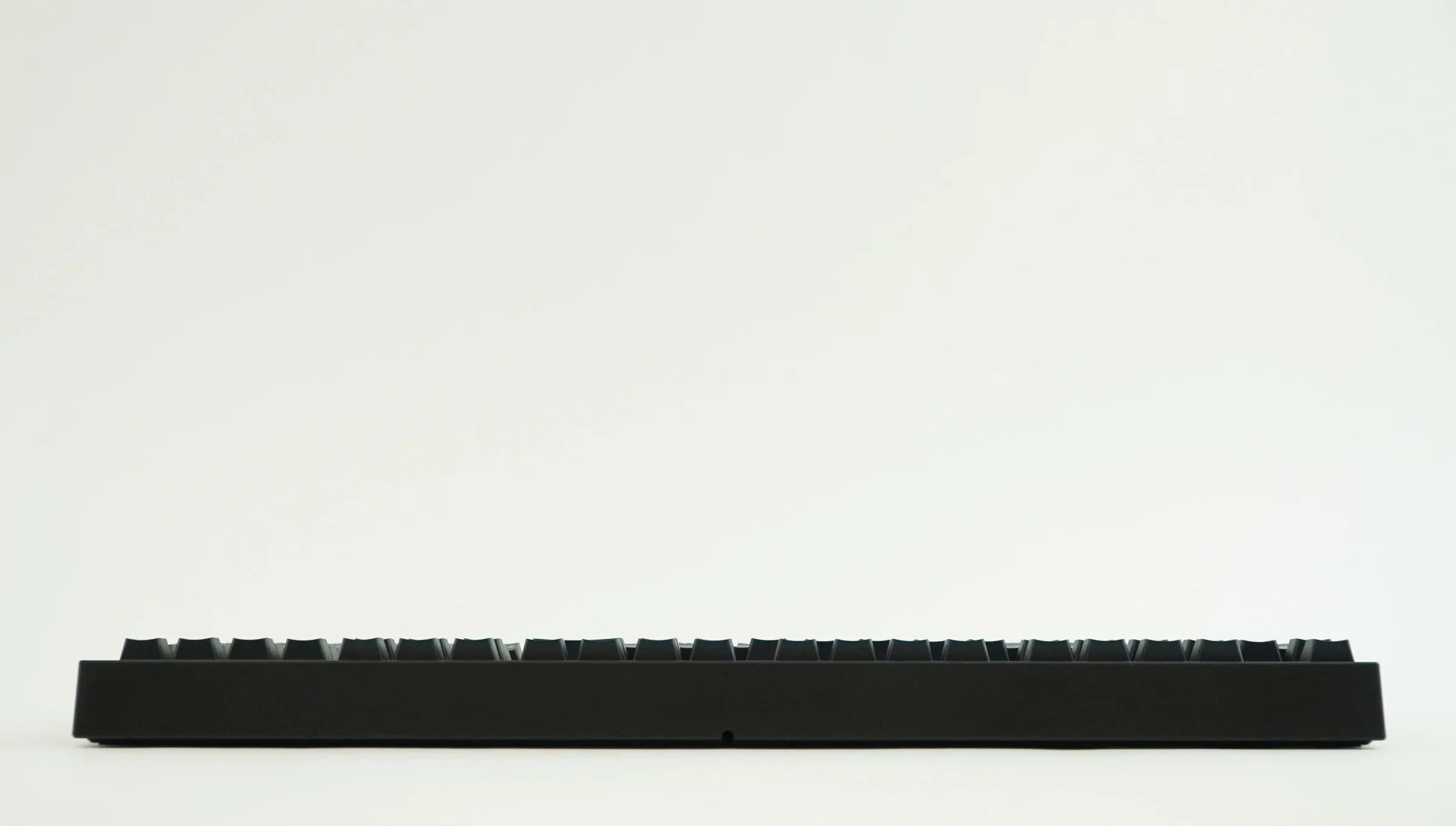 Leopold FC900R OE Black Purple Double Shot PBT Mechanical Keyboard - Image 5