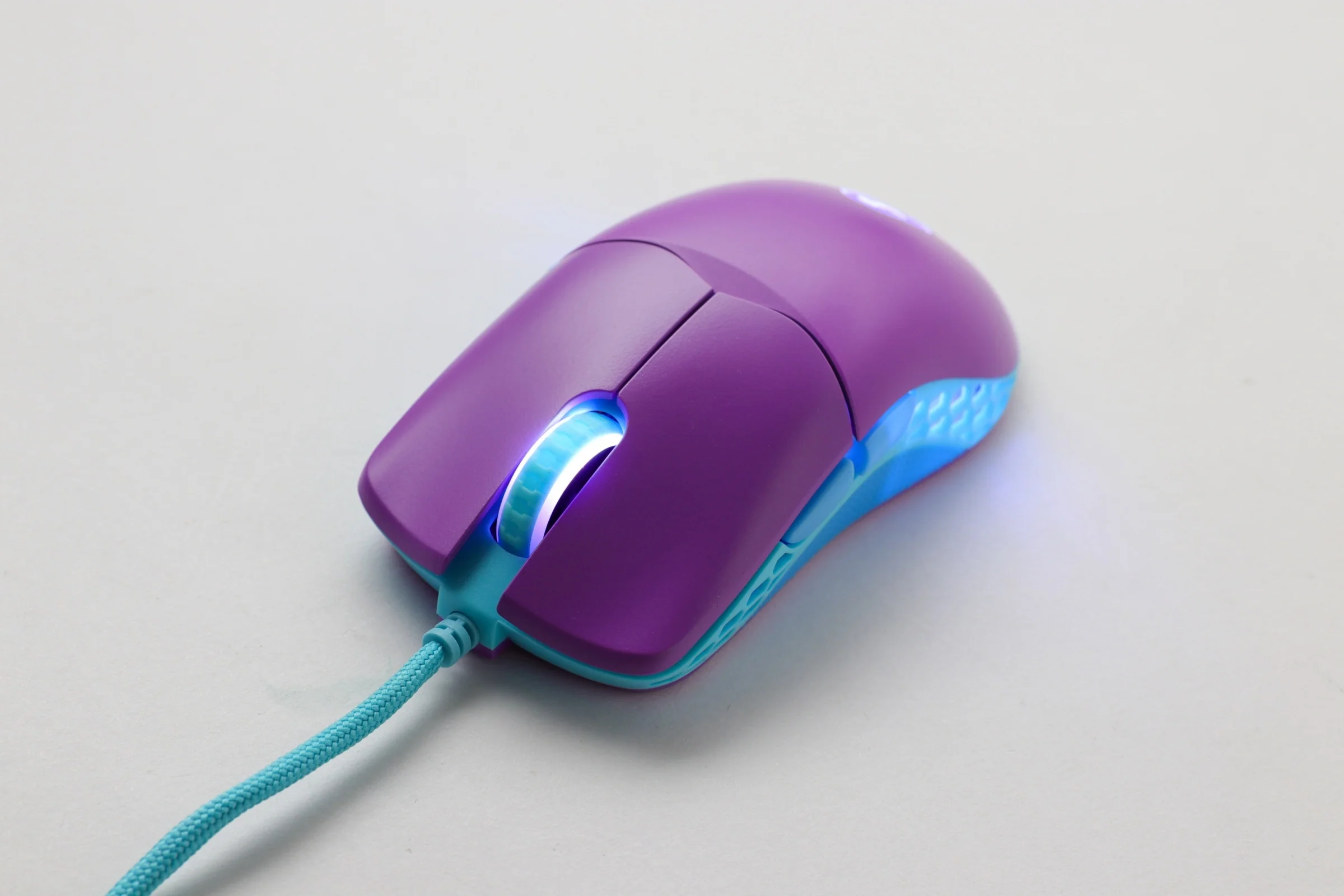 Ducky x MK Frozen Feather Lightweight RGB Gaming Mouse - Image 13