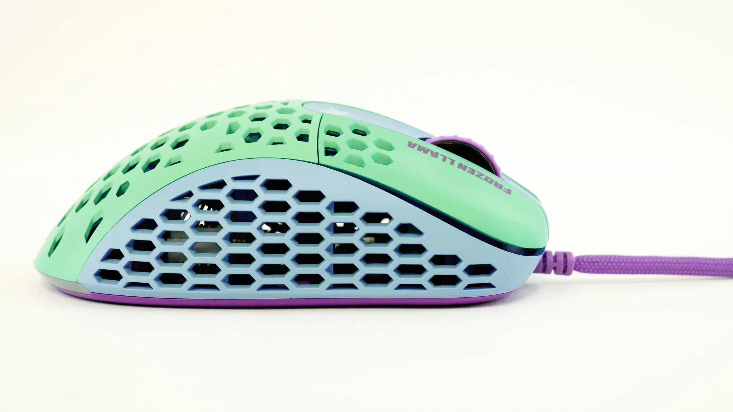 MK Frozen Llama Mouse 67g Lightweight Gaming 3389 Pixart RGB GM 8.0 - Image 5