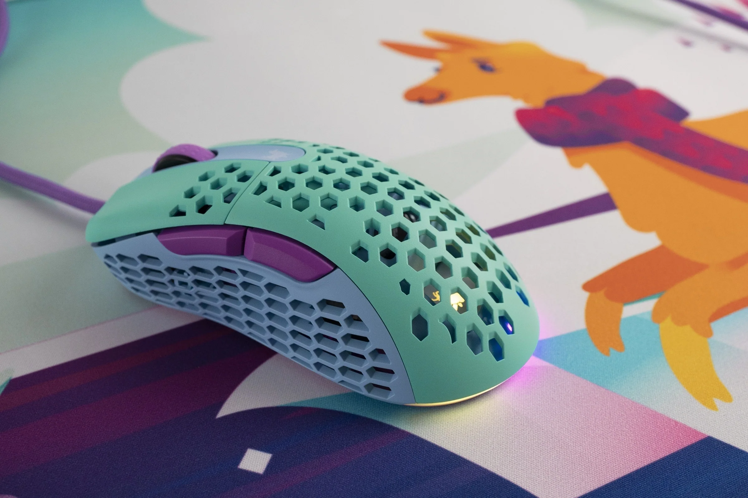 MK Frozen Llama Mouse 67g Lightweight Gaming 3389 Pixart RGB GM 8.0 - Image 8