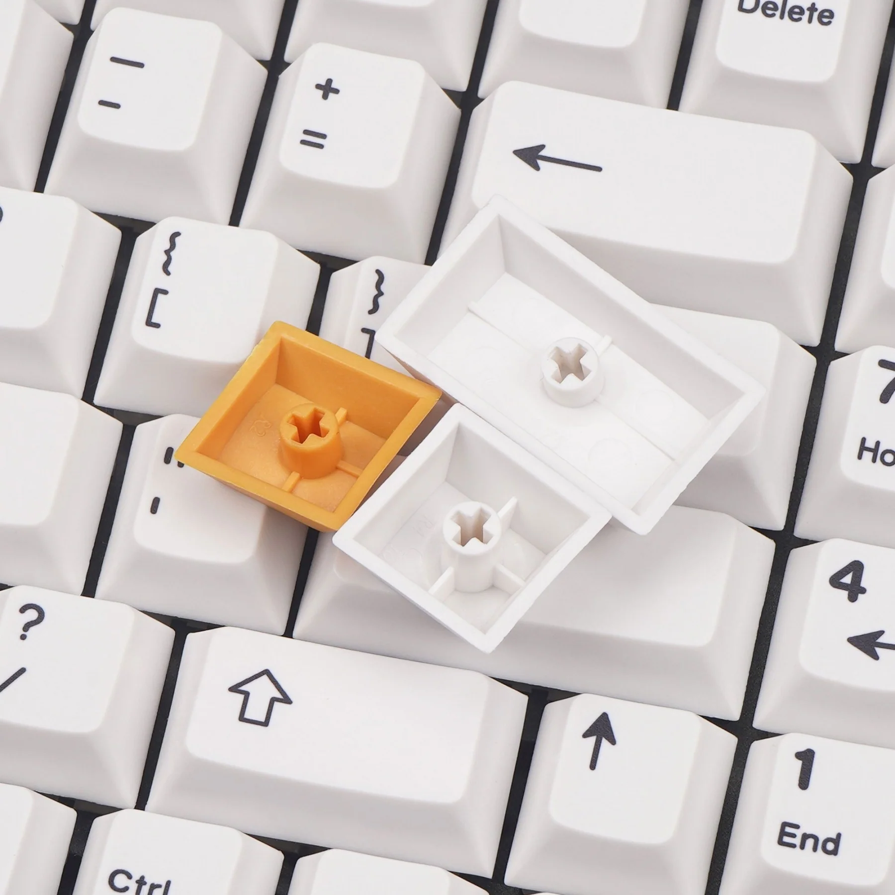 NPKC White Orange 134 Key Cherry Profile Dye Sub PBT Keycap Set - Image 9
