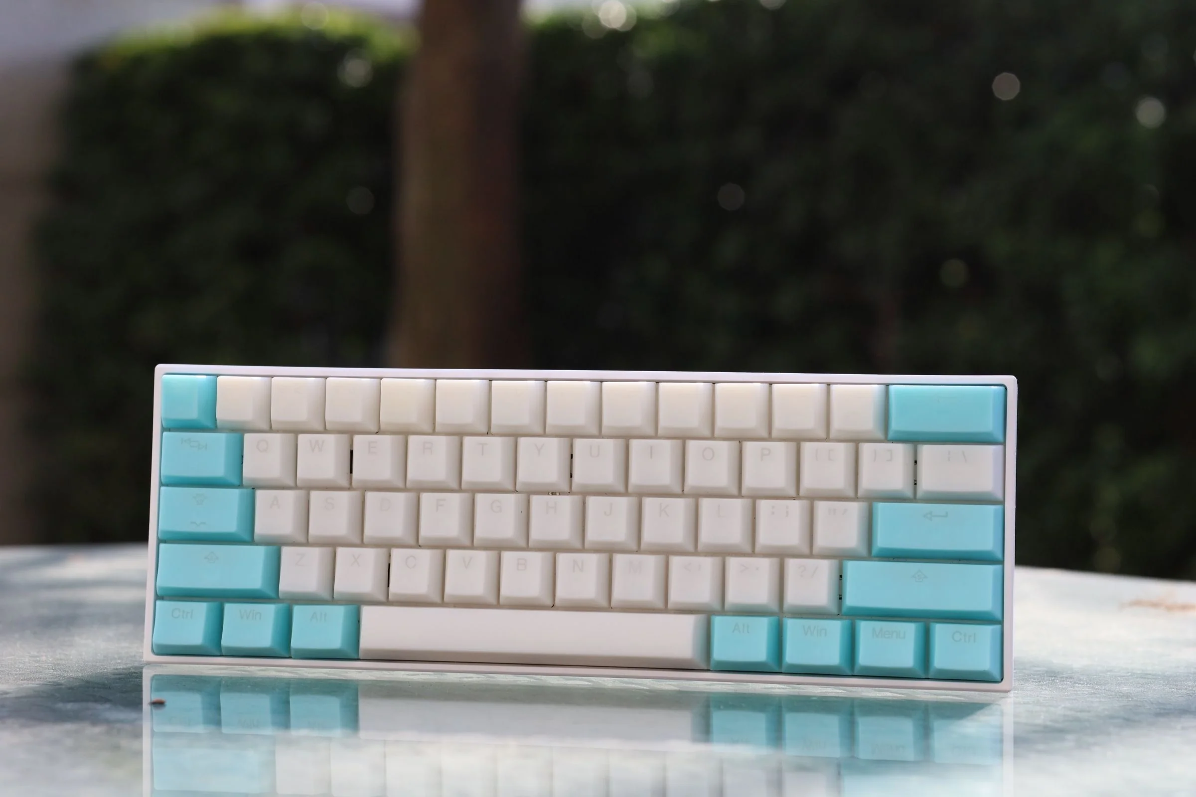 Tai-Hao Nata De Coco Blue / White 149 Key Cubic Profile Double Shot Keycap Set - Image 3