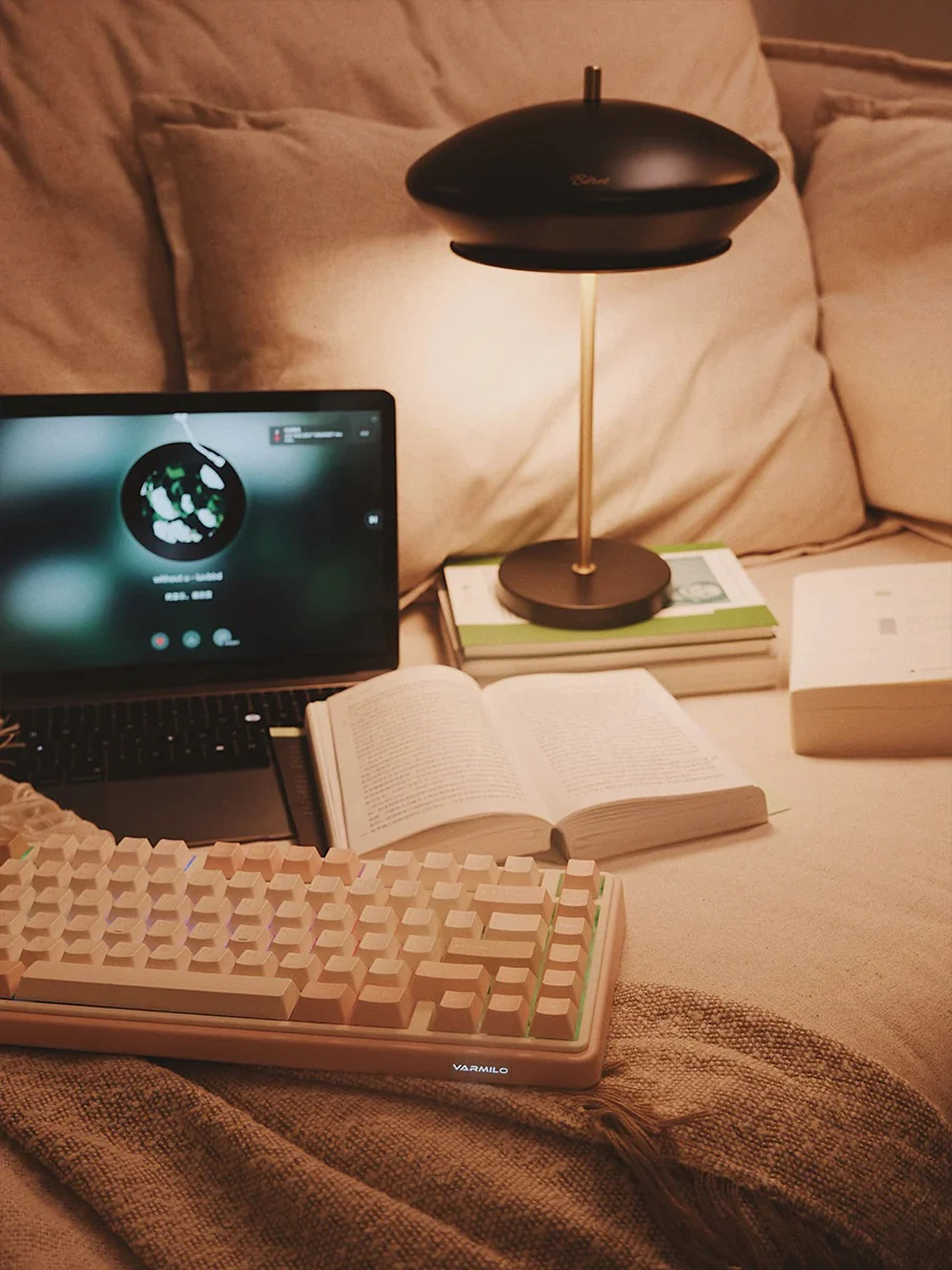 Varmilo Minilo VXH81 Mendozae 75% Hotswap White LED Keyboard - Image 9