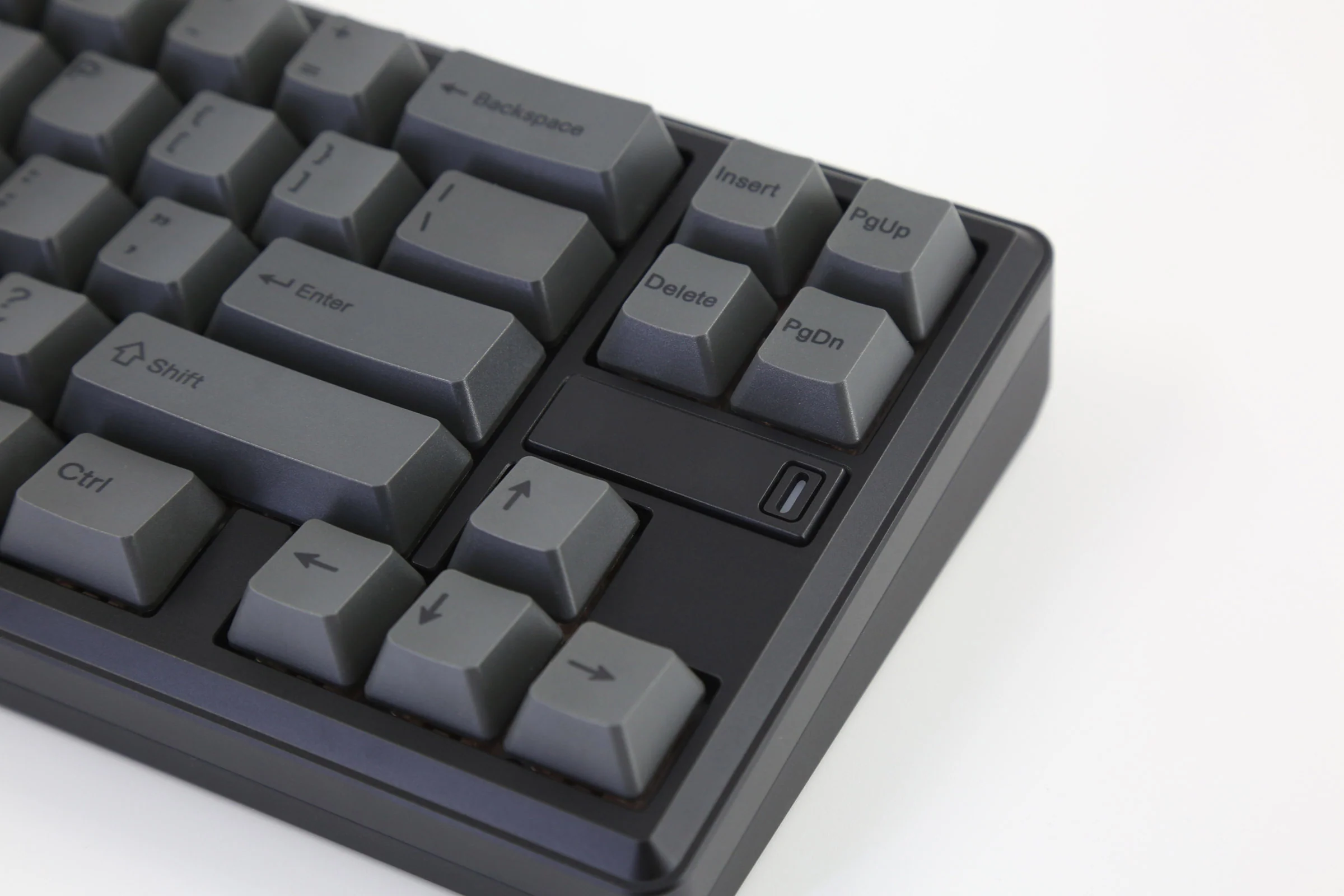 Varmilo Sword68 Classic Black Aluminum 65% Hotswap Bluetooth RGB Mechanical Keyboard - Image 5