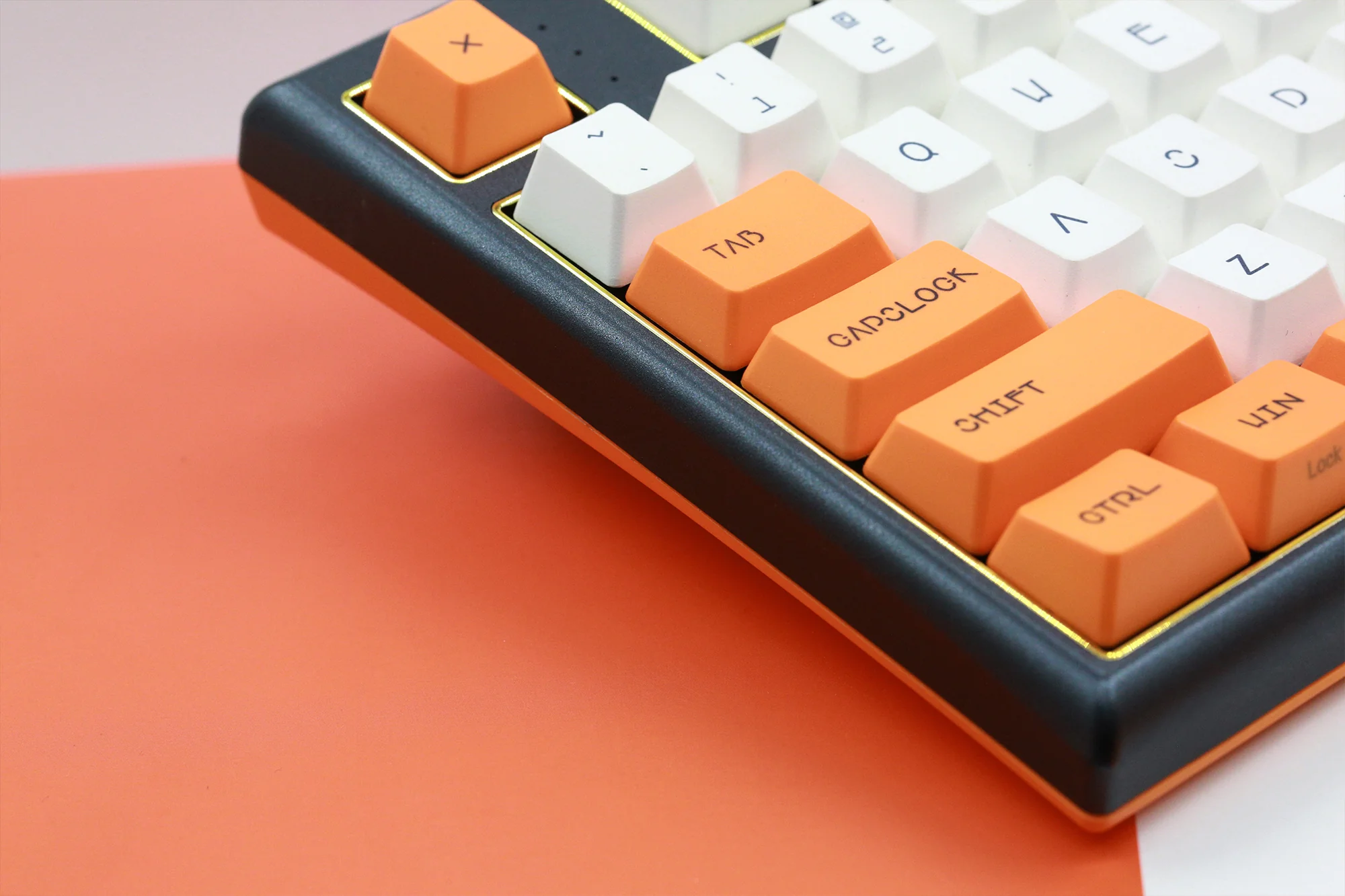 Varmilo Lure Series Awake Triple Mode Bluetooth + Wireless 2.4 GHz Mechanical Keyboard - Image 10