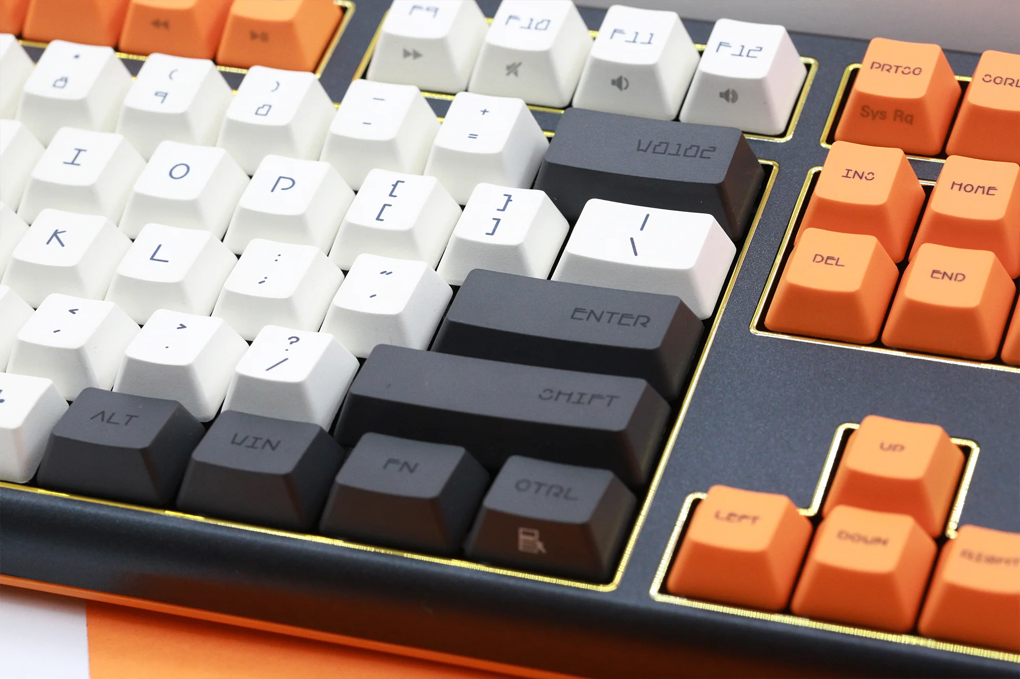 Varmilo Lure Series Awake Triple Mode Bluetooth + Wireless 2.4 GHz Mechanical Keyboard - Image 16
