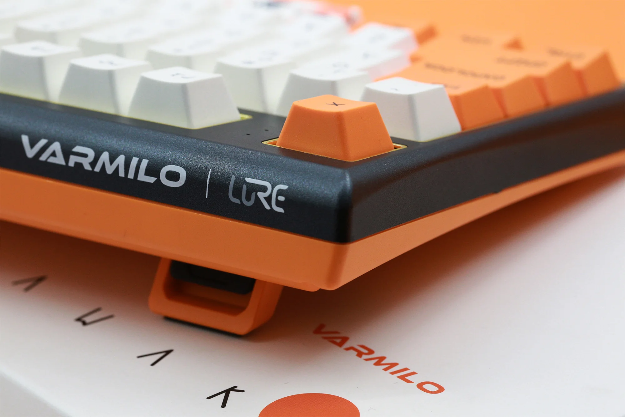 Varmilo Lure Series Awake Triple Mode Bluetooth + Wireless 2.4 GHz Mechanical Keyboard - Image 17