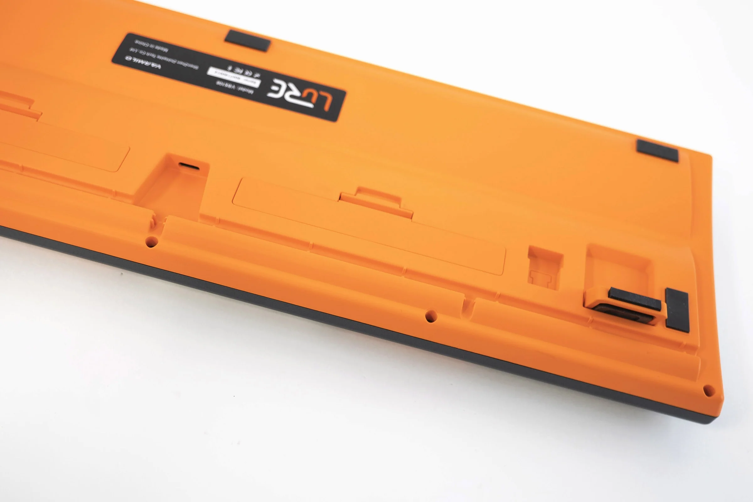Varmilo Lure Series Awake Triple Mode Bluetooth + Wireless 2.4 GHz Mechanical Keyboard - Image 4