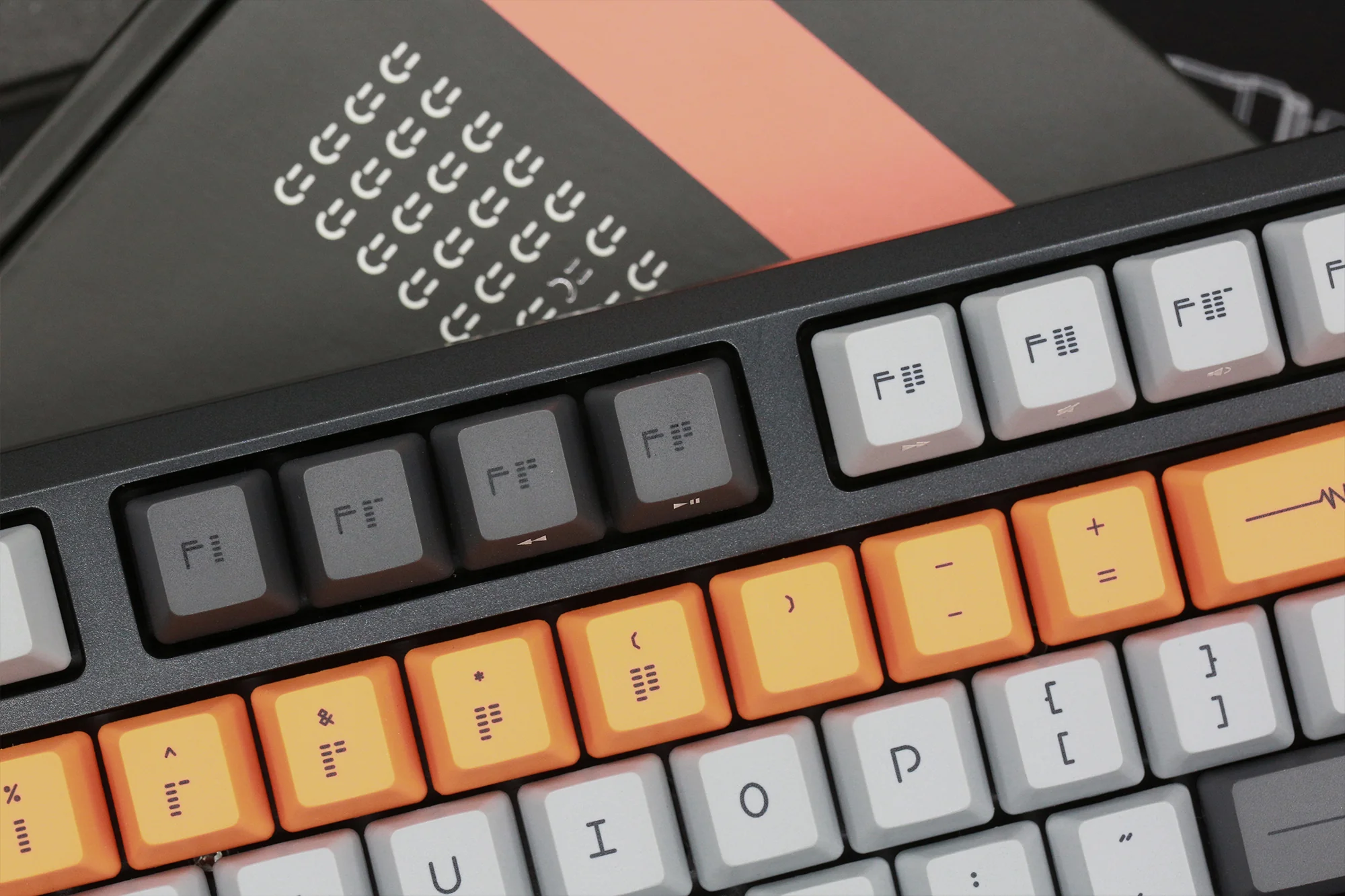 Varmilo Cliff Bot Lie TKL Triple Mode Bluetooth / Wireless Mechanical Keyboard - Image 10