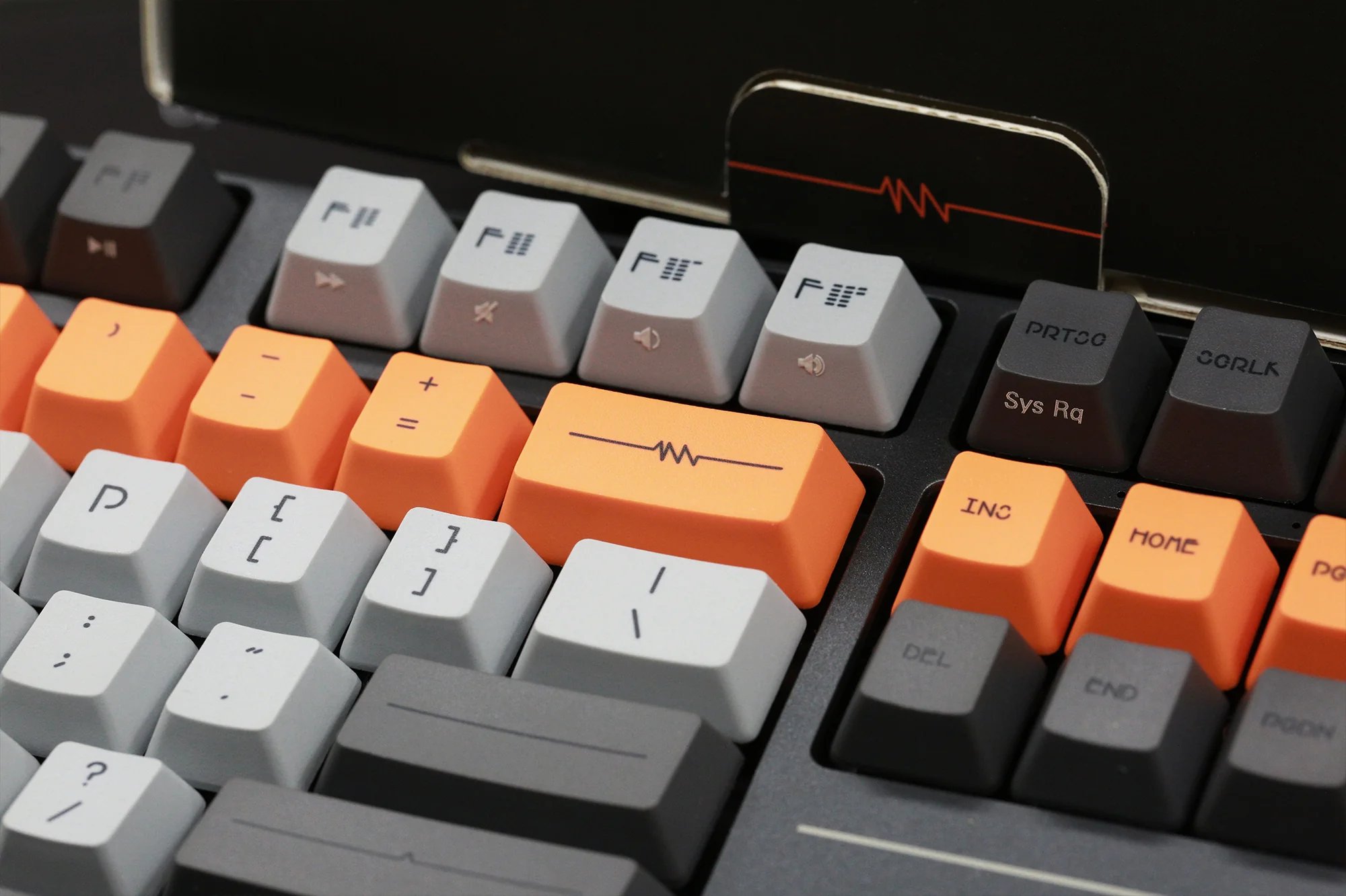 Varmilo Cliff Bot Lie TKL Triple Mode Bluetooth / Wireless Mechanical Keyboard - Image 8