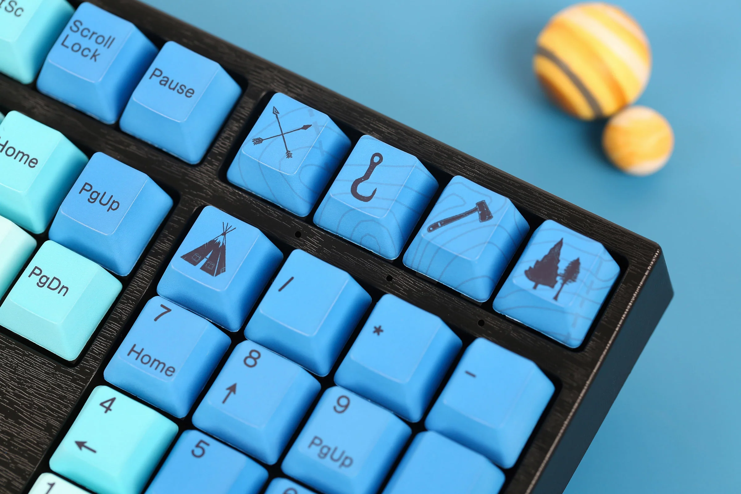Varmilo MA Series V2 Summit R2 White LED EC Mechanical Keyboard - Image 3