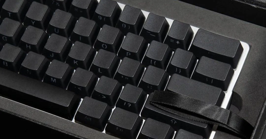 Vortex 10 10th Anniversary Edition RGB LED 60% Double Shot PBT Mechanical Keyboard - Image 8