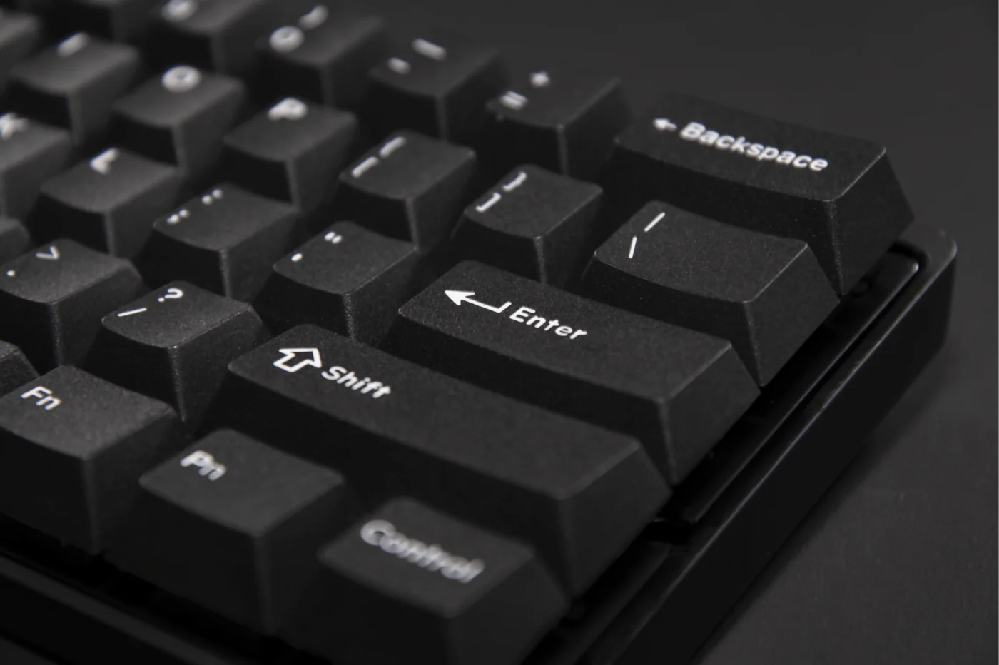 Vortex New POK3R Black Aluminum 60% Double Shot PBT Mechanical Keyboard - Image 3