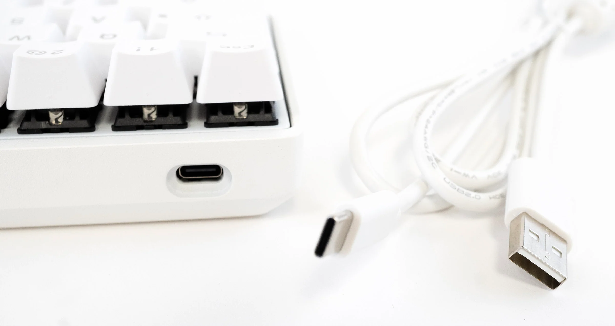 Vortex New POK3R White Aluminum 60% Blue LED Double Shot PBT Mechanical Keyboard - Image 5